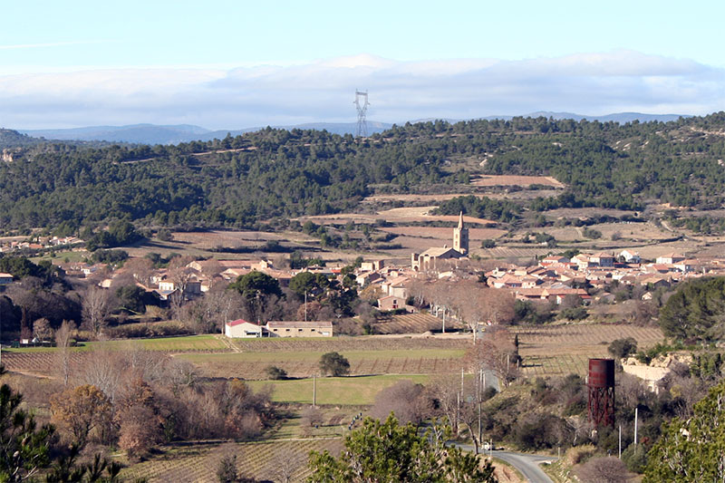 Vue du bourg de la commune de Cruzy