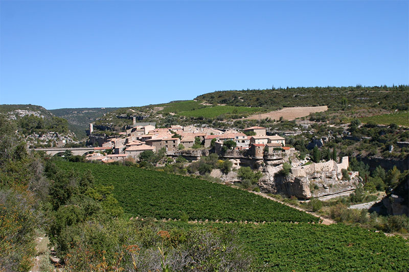 Vue du Bourg de la commune de Minerve