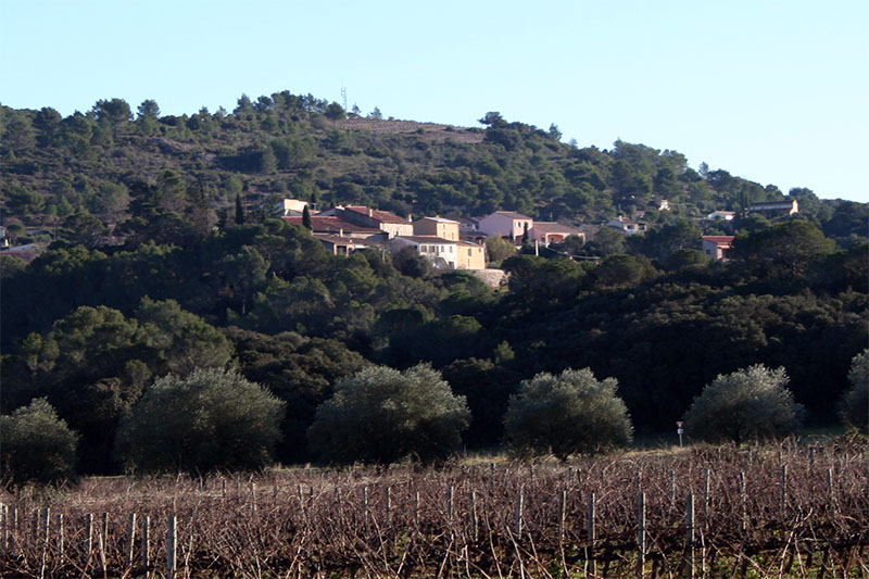 Vue du bourg de la commune de Pierrerue