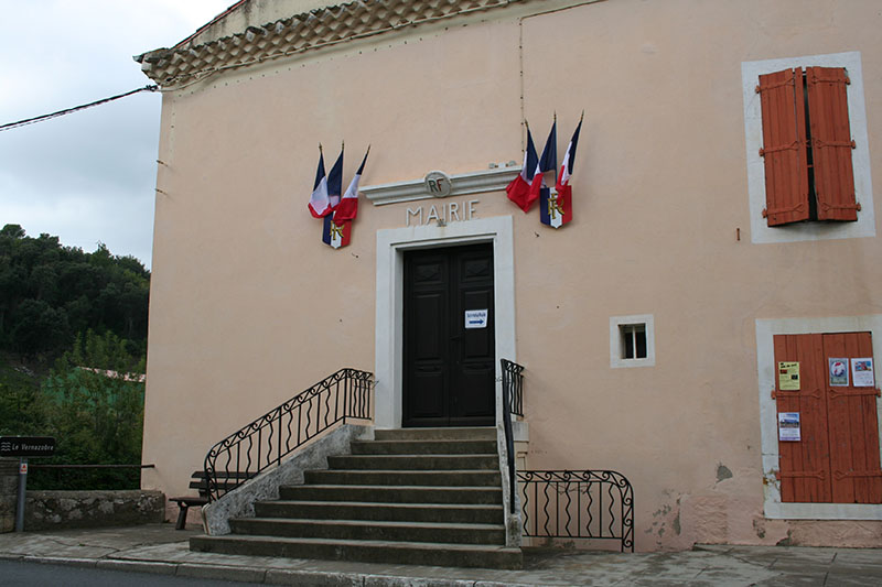 Vue de la Mairie de Babeau-Bouldoux