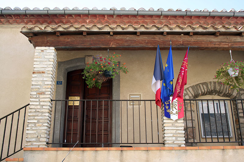 Vue de la Mairie de La Caunette