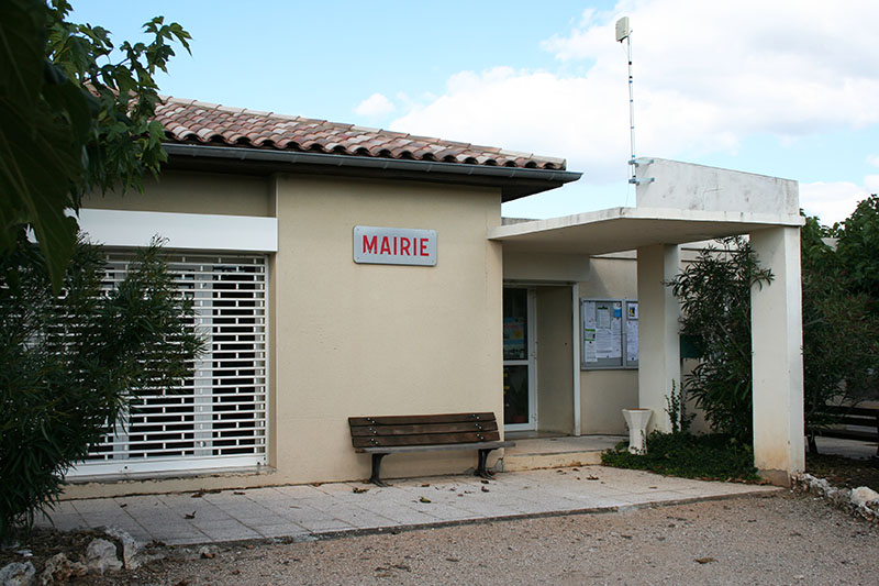 Vue de la Mairie de la commune de Saint-Jean-de-Minervois