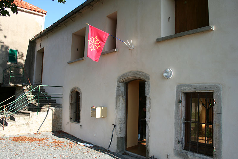 Vue de la Mairie de la commune de Vélieux